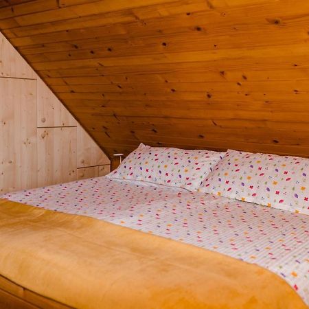 فيلا Wood House Irena-Pocitniska Hisa بوينج المظهر الخارجي الصورة